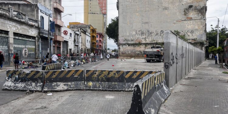 moraes-rejeita-acao-do-psol-contra-muro-na-cracolandia-em-sao-paulo