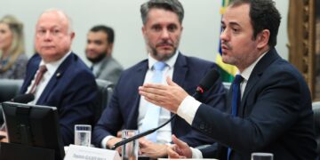 ccj-da-camara-nega-recurso-contra-cassacao-do-mandato-de-glauber-braga