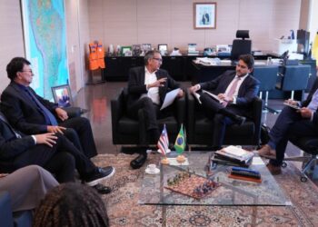 midr-se-compromete-com-reconstrucao-de-canal-em-codo-(ma)-apos-colapso-na-area-central-da-cidade