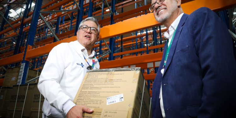 ministerio-da-saude-recebe-1,3-milhao-de-vacinas-contra-a-covid-19