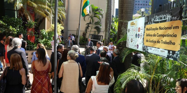 juizes se-mobilizam-contra-suspensao-de-processos-sobre pejotizacao