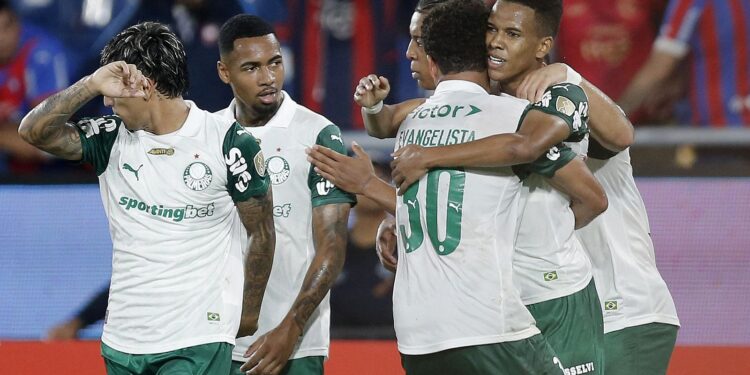 libertadores:-palmeiras-vence-cerro-e-garante-classificacao-antecipada