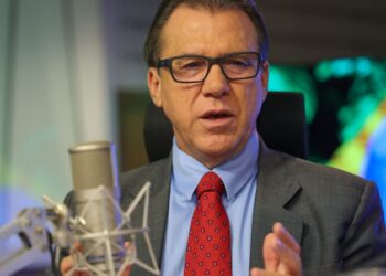 jornada-6×1-e-cruel,-diz-ministro-do-trabalho,-luiz-marinho