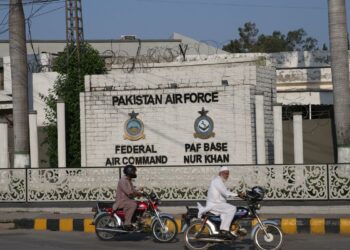 paquistao-diz-que-tres-bases-aereas-foram-alvo-de-misseis-indianos