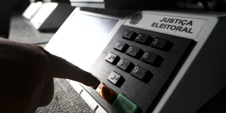 carmen-lucia-pede-que-eleitor-regularize-titulo-ate-19-de-maio