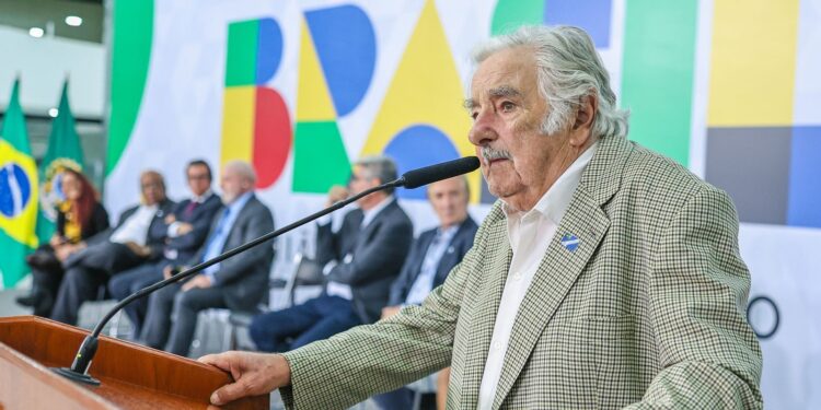 lideres-destacam-papel-de-mujica-na-integracao-latino-americana