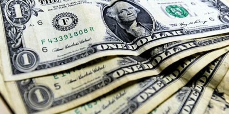 dolar-fecha-ultima-sessao-em-queda-e-vai-a-menor-patamar-em-7-meses