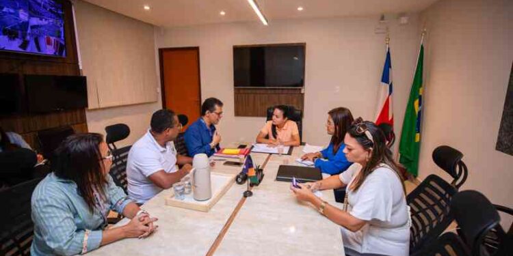 prefeita-se-reune-com-sindicato-dos-servidores-e-ouve-pleito-da-categoria