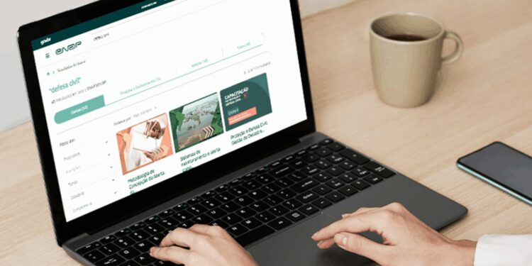 capacitacao-continua-fortalece-a-atuacao-de-agente-de-protecao-e-defesa-civil