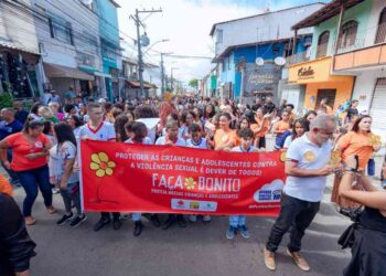 caminhada-pelo-combate-ao-abuso-e-exploracao-sexual-reune-centenas-de-pessoas-nesta-segunda-(19)