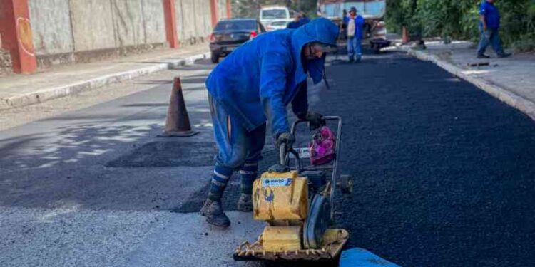 prefeitura-realiza-operacao-buraco-zero-no-miragem