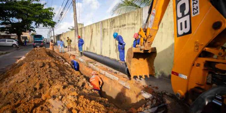 prefeitura-intensifica-acoes-de-drenagem-e-recuperacao-urbana-da-cidade