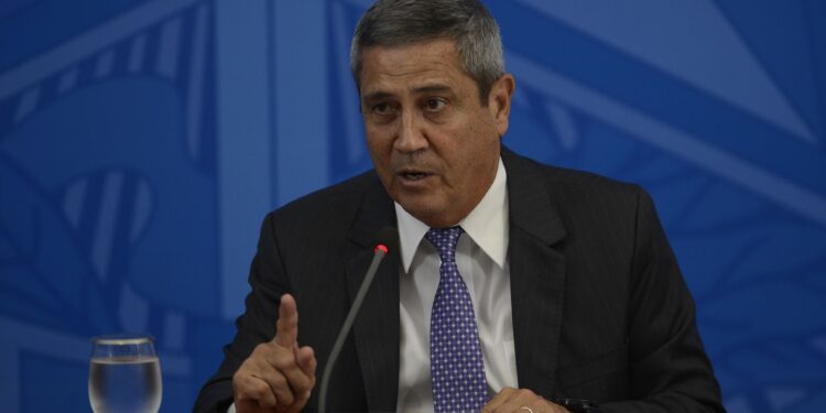 pgr-defende-que-general-braga-netto-siga-em-prisao-preventiva