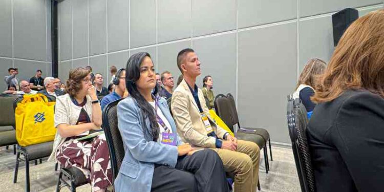 prefeita-debora-participa-de-atividades-no-3o-dia-da-xxvi-marcha-a-brasilia