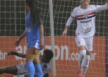 sao-paulo-goleia-para-assumir-3a-colocacao-do-brasileiro-feminino