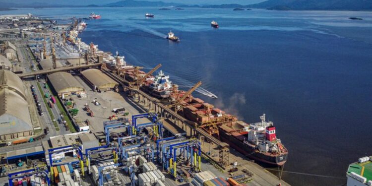 portos-da-regiao-sul-registram-maior-volume-de-movimentacao-para-marco-nos-ultimos-10-anos