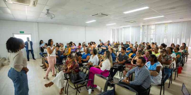 prefeitura-reune-gestores-da-rede-para-alinhar-processos-do-censo-escolar