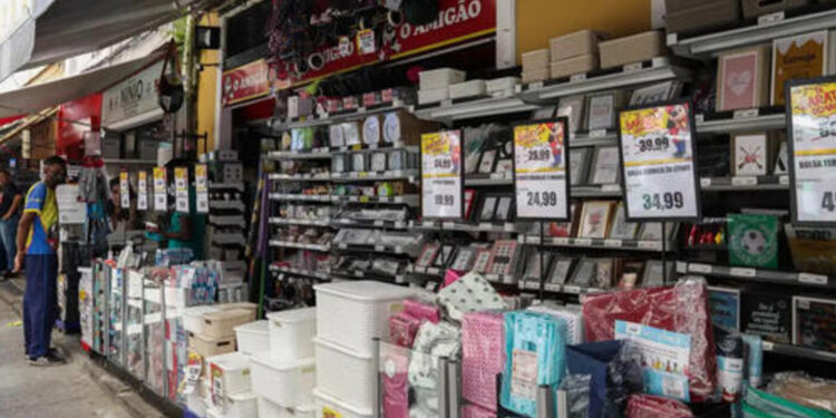 comercio-reage-a-novas-normas-sobre-trabalho-em-domingos-e-feriados