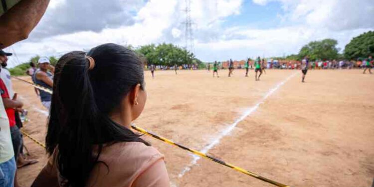 prefeita-acompanha-final-do-campeonato-de-futebol-no-parque-sao-paulo-neste-domingo-(25)