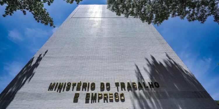 trabalho-e-saude-mental:-prorrogado-o-prazo-para-empresas-declararem-riscos-psicossociais