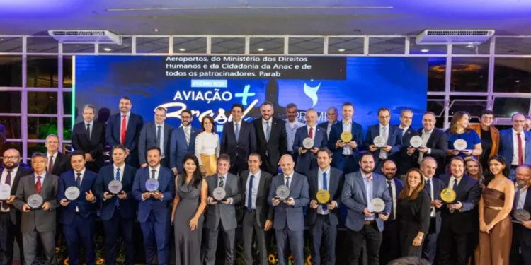 aviacao-+-brasil:-evento-homenageia-empresas-aereas-e-destaca-evolucao-do-setor-no-pais