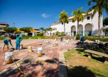 praca-joao-thiago-dos-santos,-no-centro,-recebe-servico-de-manutencao