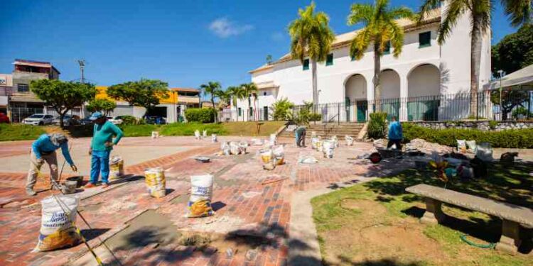 praca-joao-thiago-dos-santos,-no-centro,-recebe-servico-de-manutencao