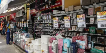 domingos-e-feriados-sem-comercio:-portaria-fere-liberdade-economica,-alegam-entidades-do-setor