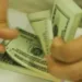 dolar-fecha-ultimo-pregao-em-alta-de-0,91%