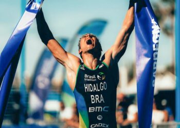 miguel-hidalgo-conquista-vitoria-historica-na-elite-do-triatlo-mundial