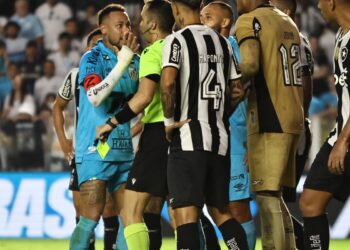 neymar-e-expulso-e-santos-perde-do-botafogo-na-vila-pelo-brasileirao