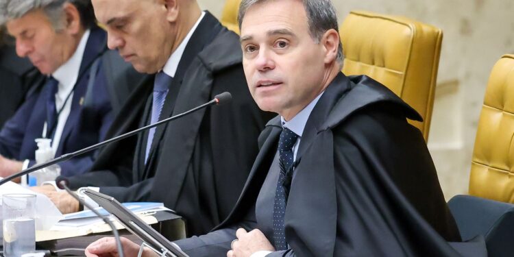 mendonca:-redes-nao-podem-ser-responsabilizadas-por-postagens-ilegais