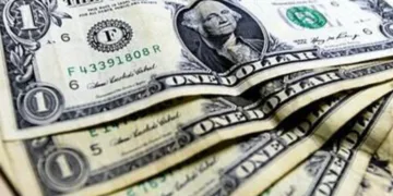 dolar-renova-minima-e-fecha-ultima-sessao-em-queda