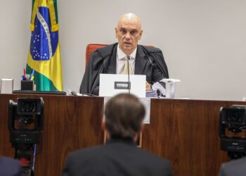 bolsonaro-diz-que-nao-recebeu-voz-de-prisao-de-comandante-freire-gomes