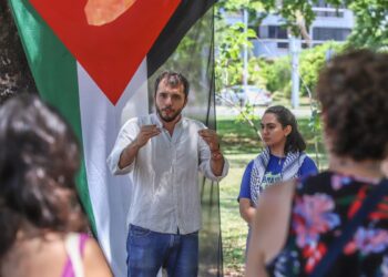 israel-decide-deportar-ativista-thiago-avila-que-iniciou-greve-de-fome