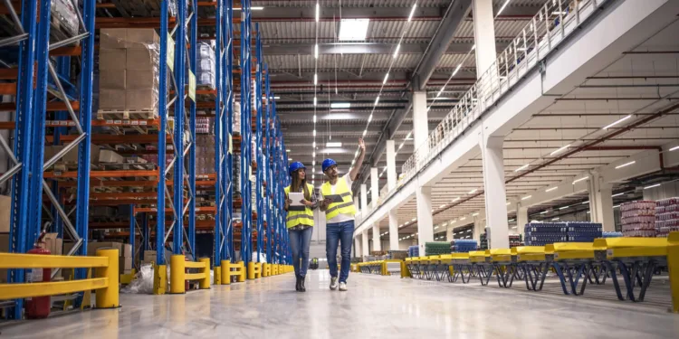 confianca-da-industria-segue-em-baixa-e-completa-seis-meses-abaixo-da-linha-dos-50-pontos