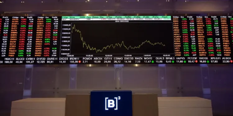 em-queda,-ibovespa-fecha-ultima-sessao-aos-137.213-pontos
