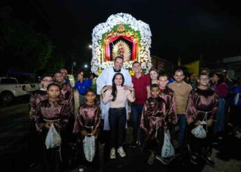 prefeita-debora-participa-de-celebracao-em-homenagem-a-santo-antonio