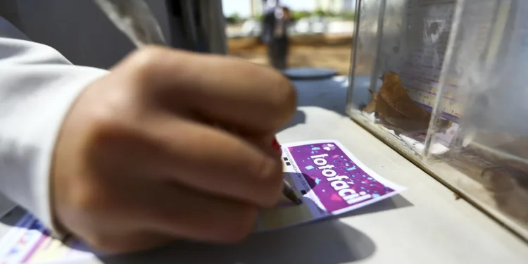 lotofacil-3418:-numeros-e-resultado-do-sorteio-de-hoje-(14/06)