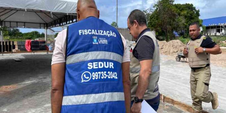 prefeitura-realiza-fiscalizacao-contra-montagem-irregular-de-estruturas-comerciais