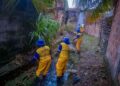 prefeitura-realiza-acao-preventiva-de-limpeza-de-canal-em-vias-do-municipio