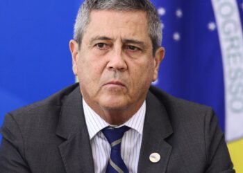 pf-diz-que-braga-netto-foi-“figura-central”-para-desacreditar-eleicoes