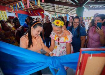 prefeita-debora-participa-de-festa-junina-em-creche-e-inaugura-nova-sala-de-aprendizado