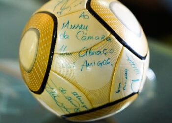 moraes-vota-por-condenar acusado-de-furtar-bola-autografada-por-neymar