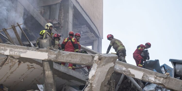 ira-diz-que-nao-havera-negociacoes-nucleares-sob-fogo-israelense