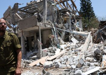 trump-e-khamenei-fazem-provocacoes-nas-redes-sociais