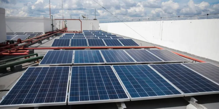 energia-solar-deve-crescer-25%-no-brasil-em-2025-com-apoio-de-financiamentos-sustentaveis