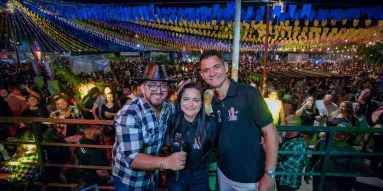 prefeita-debora-regis-celebra-sucesso-da-1a-edicao-do-pedrao-de-lauro