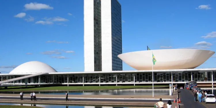 enquanto-lula-deve-levar-queda-do-iof-a-justica,-congresso-esvazia-debate-sobre-emendas-no-stf