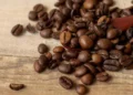cafe,-acucar-e-milho-fecham-o-dia-em-queda-em-sao-paulo;-santos-registra-alta-no-acucar